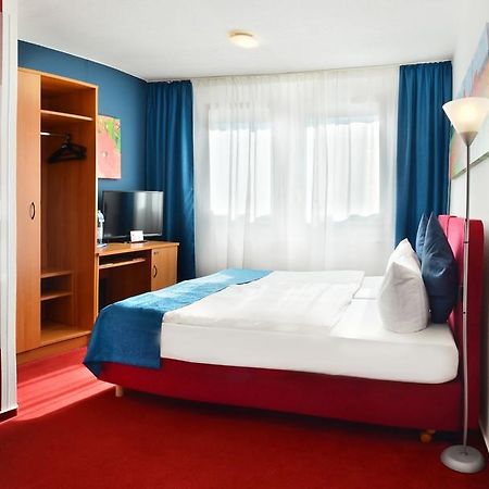 Centra Hotel シュヴェット エクステリア 写真