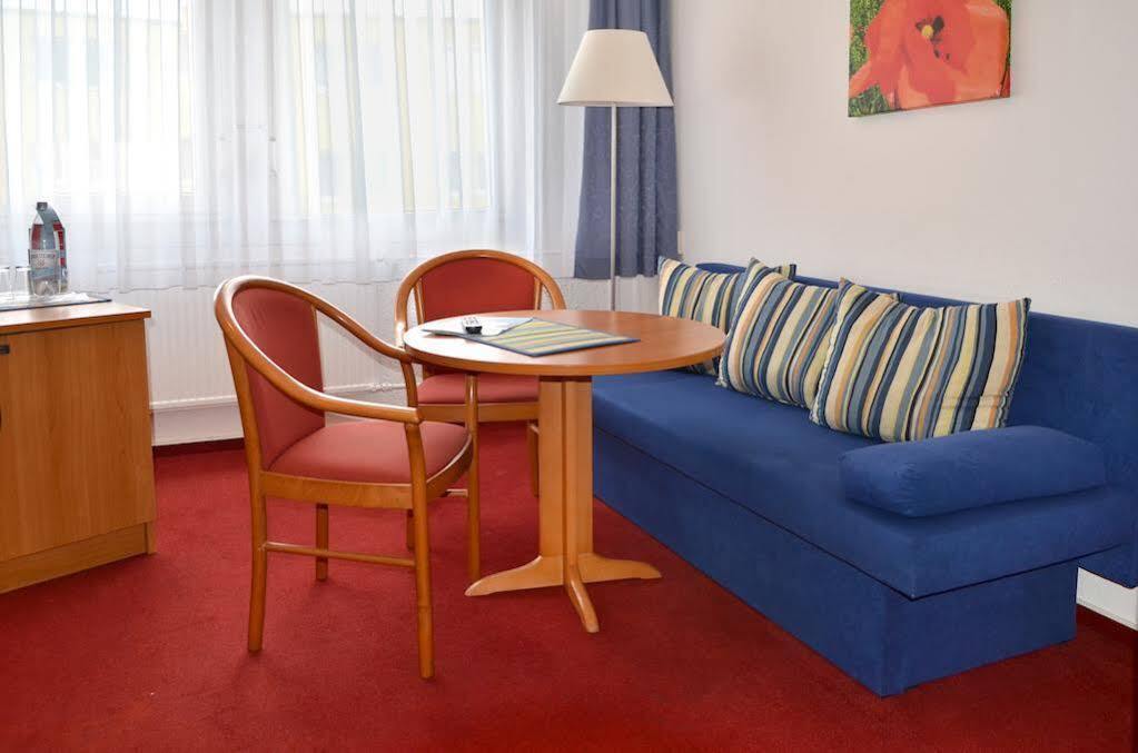 Centra Hotel シュヴェット エクステリア 写真